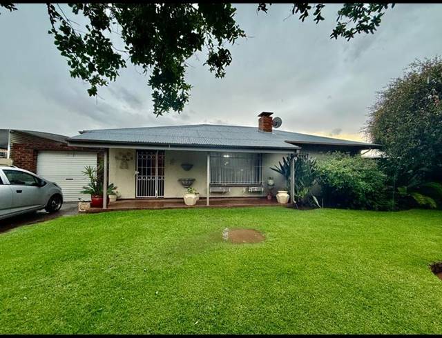 3 BEDROOM HOUSE FOR SALE IN VANDERBIJLPARK CW 1